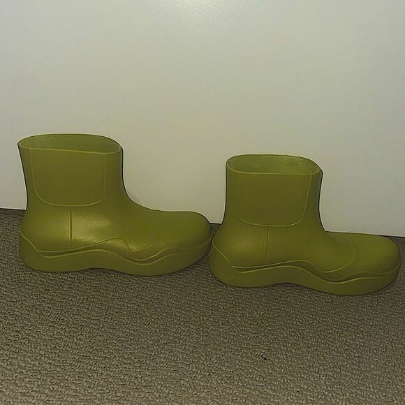 bottega veneta Puddle Ankle Boot - Kiwi Colour - Picture 2 of 2